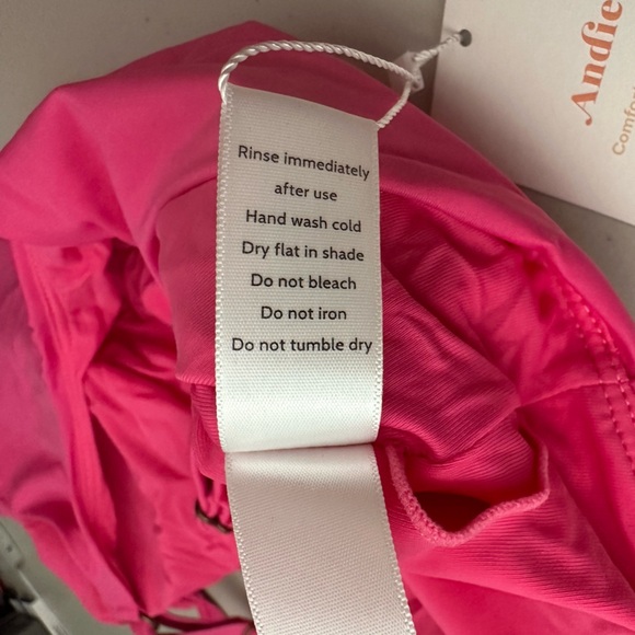 Andie Swim The Maui Top in Pink Size XXXL Adjustable Straps Padded Plus Size - Picture 5 of 6